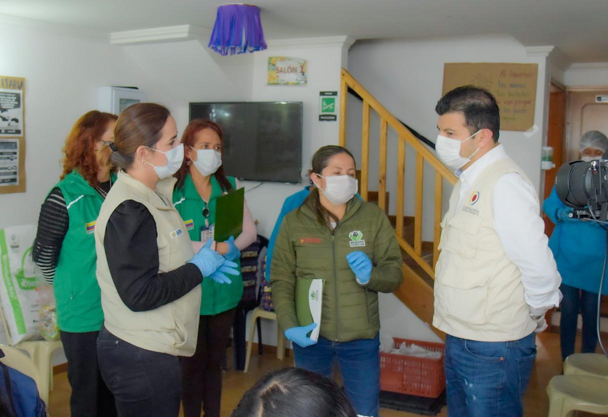 ICBF y Contraloría verifican entrega de canastas nutricionales a familias de niños atendidos en Primera Infancia