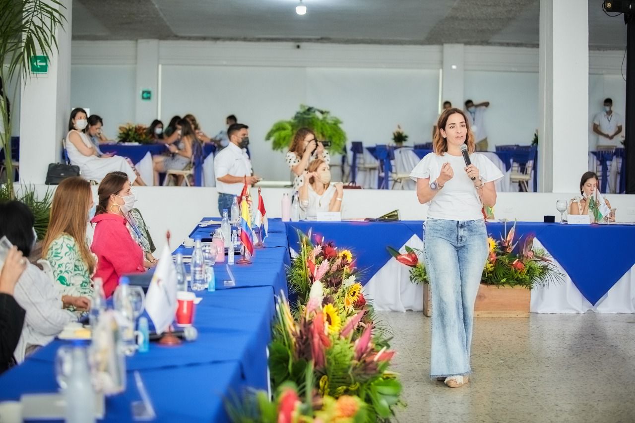 Ruta para la atención especializada a menores de edad víctimas de violencia sexual Ruta para la atención especializada a menores de edad víctimas de violencia sexual