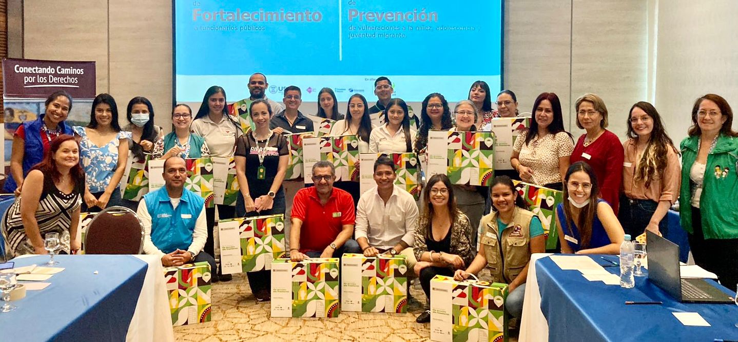 Con Caja de herramientas, ICBF trabaja la prevención de riesgos para población migrante en Santander Con Caja de herramientas, ICBF trabaja la prevención de riesgos para población migrante en Santander